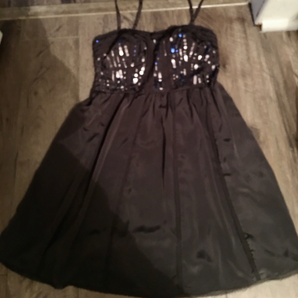 Sparkle and silk American eagle dress